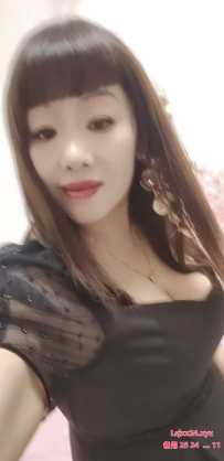 天河岗顶大胸少妇